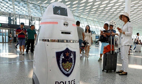 Китайски робот полицай с електрошок - 1