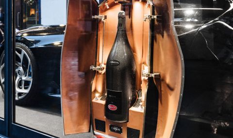 Продадоха 15-литровата бутилка за шампанско на Bugatti - 1