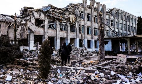 Русия: Украинските военни са бомбардирали училища в Донецк - 1