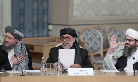Талибаните преговарят в Москва за договори за доставки на горива и пшеница - 1
