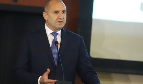 Румен Радев ще посети Света гора - 1