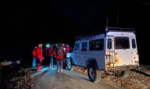 Спасиха блокирани туристи с 4 деца в Стара планина - 1
