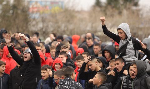 Феновете на ЦСКА „ще навестят“ Венци Стефанов в продължение на протеста си срещу БФС - 1