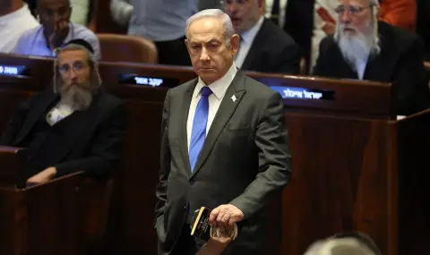 Israeli Prime Minister Benjamin Netanyahu dissolved the military cabinet  - 1