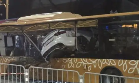 Кървави секунди от тежката катастрофа в София ВИДЕО 18+ - 1