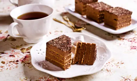 Рецепта на деня: Шоколадови пастички с обикновени бисквити - 1