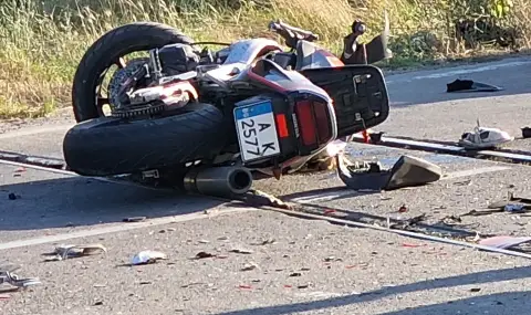 49-годишен моторист е в кома след сблъсък с автомобил в София - 1