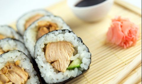 Рецепта на деня: Суши с хрупкаво пилешко филе - 1