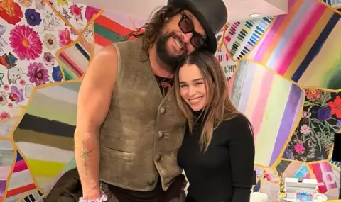 Звездите от "Игра на тронове" Джексън Момоа и Емилия Кларк се събраха (СНИМКА) - 1