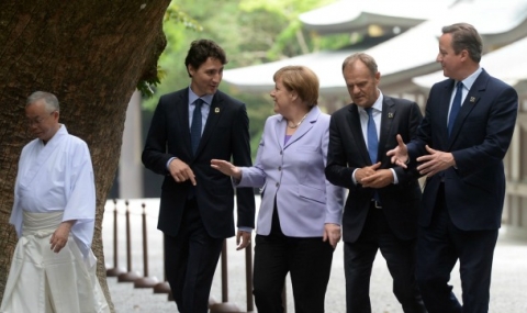 Лидерите на Г-7 обсъждат бежанската криза - 1
