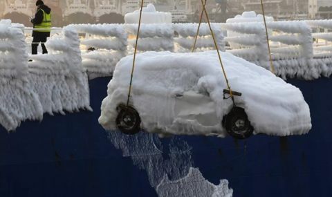Продават се замръзнали коли, пристигащи от Япония - 1