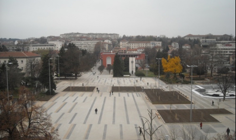 Откриват обновената пешеходна зона на Плевен - 1