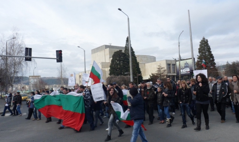 Металурзите на протест в Кърджали - 1