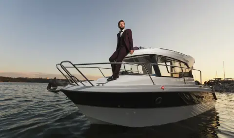 Най-богатият ром притежава яхта, хеликоптер и Rolls Royce - 1