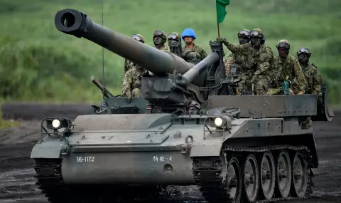 Русия си играе с огъня: Медведев провокира една от най-мощните армии в Азия - 1
