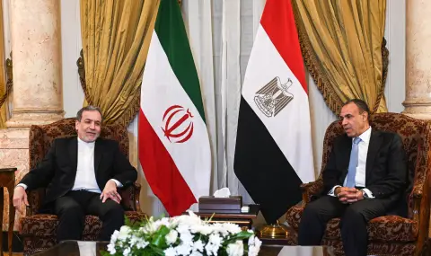 Iranian Foreign Minister Abbas Argachi arrived in Egypt for important talks  - 1