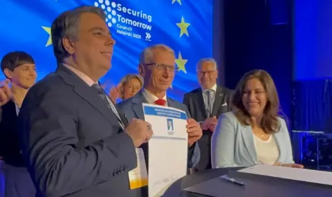 ПП беше приета за член на партията на Европейските либерали  - 1