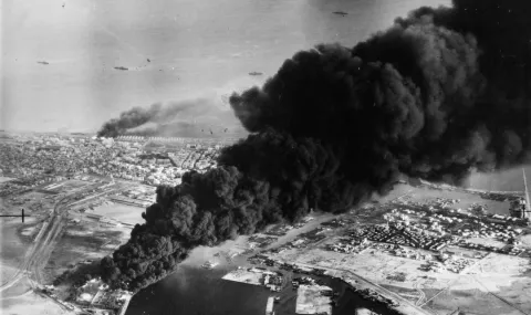 October 31, 1956: Britain and France bomb Egypt - 1