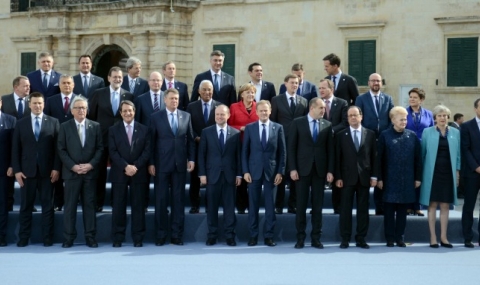 Европейските лидери начертаха план за спиране на бежанския поток - 1
