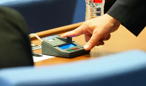 На първо четене: Депутатите решиха КПК да бъде закрита 