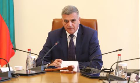 Янев: Идеята служебното правителство да остане с постоянен мандат е екзотична - 1