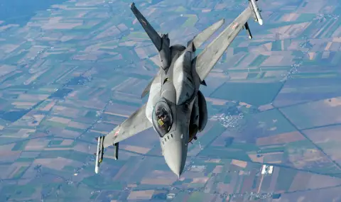 Полша вдигна бойни самолети във въздуха - 1