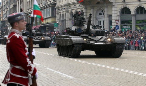 Грандиозен военен парад в София (Снимки) - 1