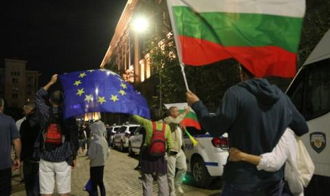 Германски медии за събитията в България: "Полицейско насилие, каквото иначе познаваме от Минск" - 1
