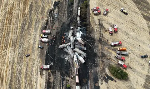 Задържаха непълнолетни след преследване с каруца, взели метал от дерайлиралите вагони край Пясъчево - 1