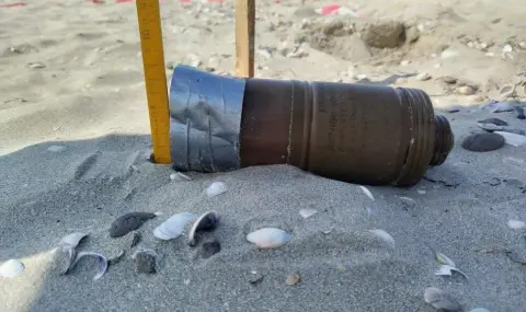 Откриха бойна граната край плажа в Приморско - 1