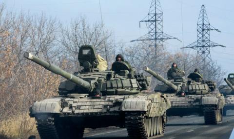Порошенко: Русия е разположила огромна армия на границата ни - 1