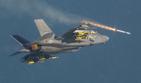 F-35 дебютира в истински бой (ВИДЕО) - 1