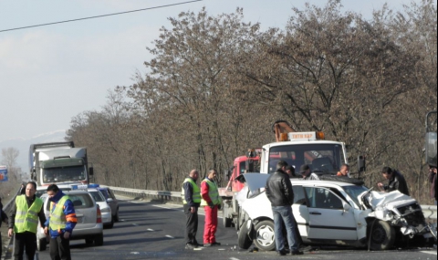 Една жертва на пътя за ден - 1