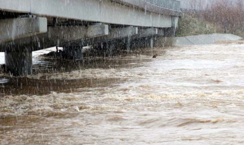 Наводнения, свлачища и евакуирани хора и в Кърджалийско - 1