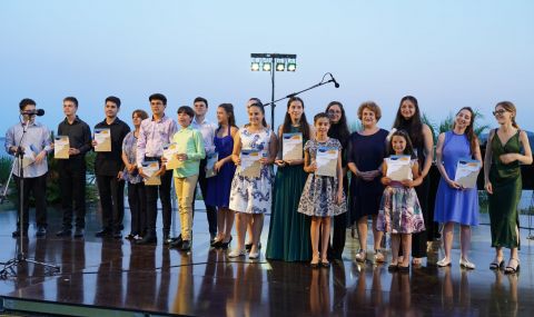 90 пианисти от целия свят мерят сили в Първия конкурс за пианисти на младежкия арт-фестивал "Солинария“ - 1