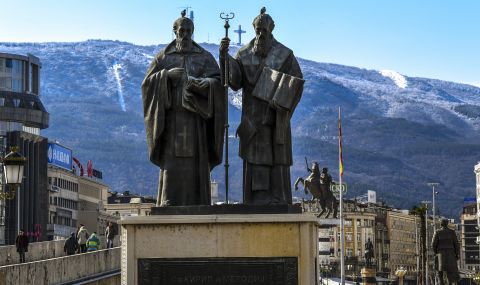 Проф. Матанов: Фалшификацията в македонските учебници е безобразна - 1