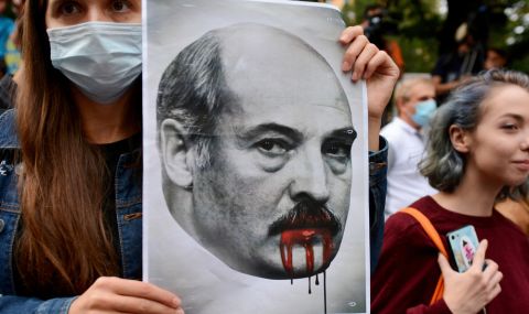 Пародиен процес срещу активисти в Беларус - 1