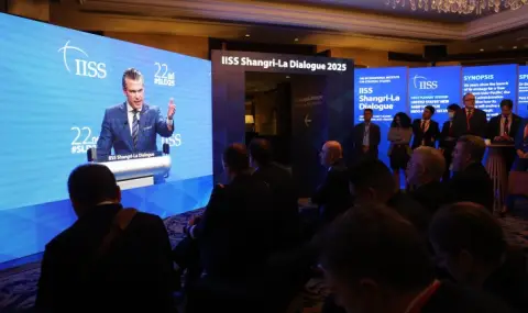 The Wall Street Journal: Вашингтон пренасочва обещани на Киев ракетни взриватели за свои нужди в Близкия изток  - 1