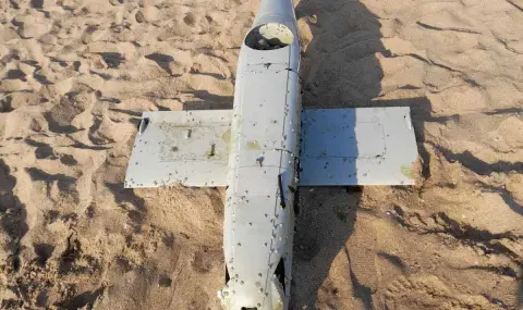 Специализиран екип на ВМС унищожи дрон, изхвърлен от морето край Созопол - 1