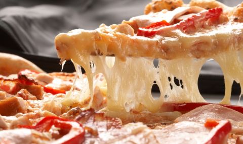 Рецепта на деня: Пица с блат от пилешко месо - 1