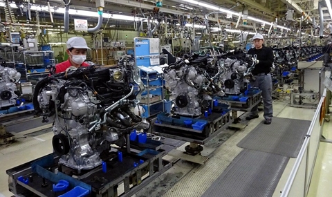 Завод на Nissan спря работа заради земетресението в Япония - 1