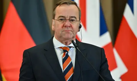 Germany urges Middle East war not to overshadow Ukraine's needs - 1