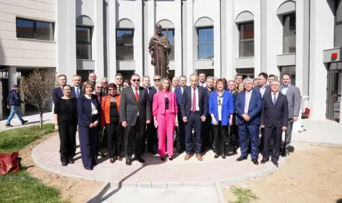 Властта да благодари на академичните хора, че не се стигна до бунт на студенти  срещу високите такси - 1