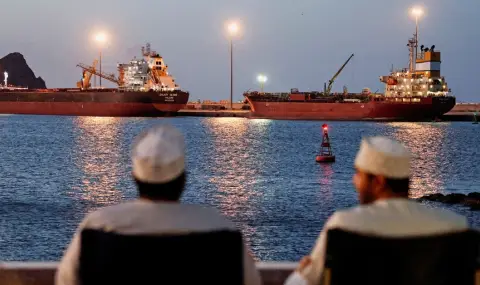 CNN: Иран ще пуска танкери през Ормузкия проток, ако петролът им се търгува в китайски юани