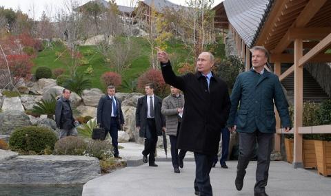 Путин: Хората не искат средни показатели, а реални пари - 1