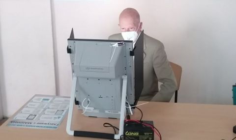 И Симеон Сакскобургготски гласува в София - 1