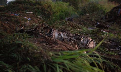 Не са открити опасни вещества след катастрофата на украинския самолет в Гърция - 1