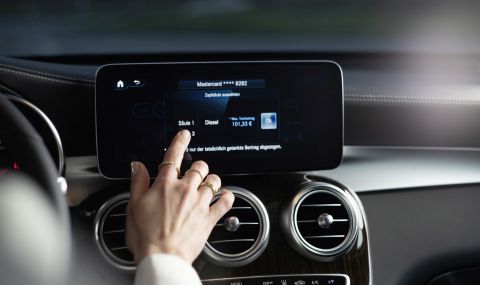 Плащане на горивото чрез екрана на навигацията при новите Mercedes-и - 1