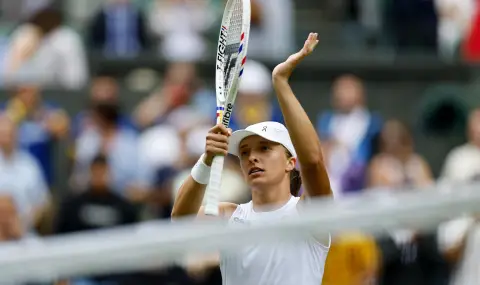 Ига Швьонтек продължава на "Уимбълдън" след успех над Даниел Колинс - 1