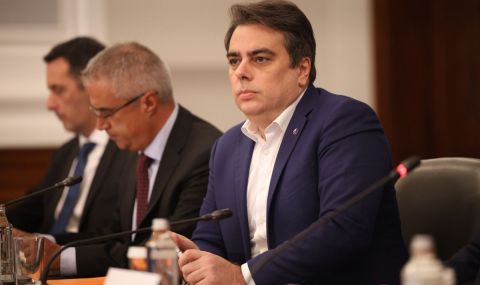  Асен Василев се скара на общинските кметове - 1